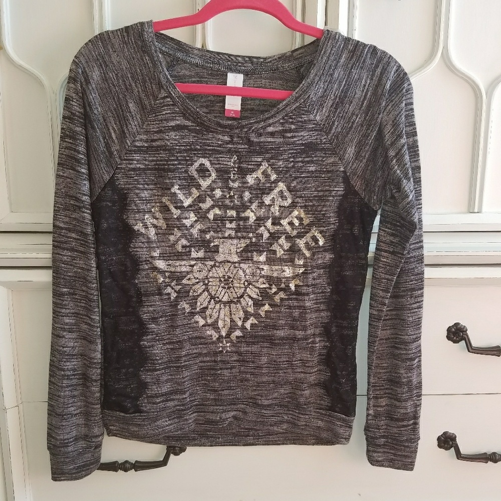Cute basic long sleeve shirt